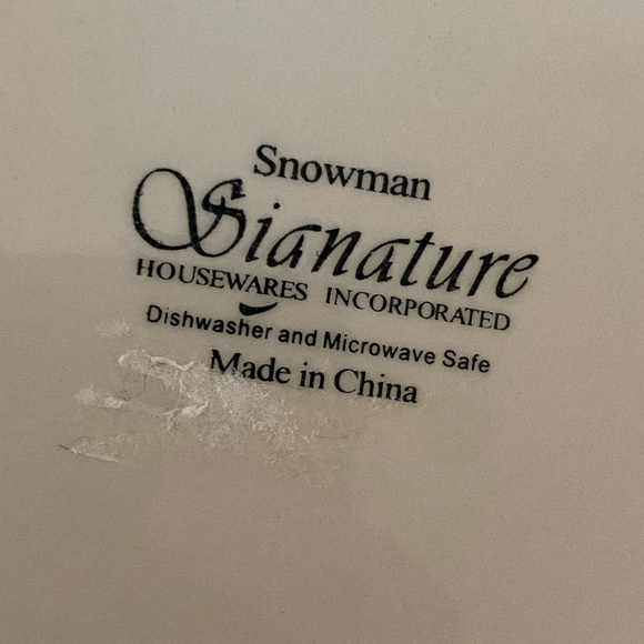 Snowman Black & White Plate Signature Housewares 10in x 10in Square - Picture 2 of 3